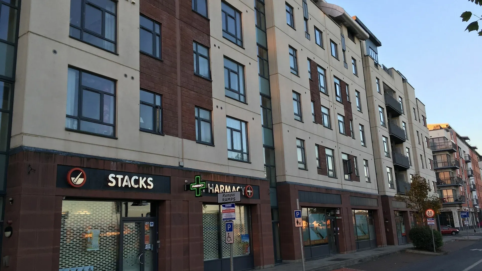 Dublin North Apartment 0*,